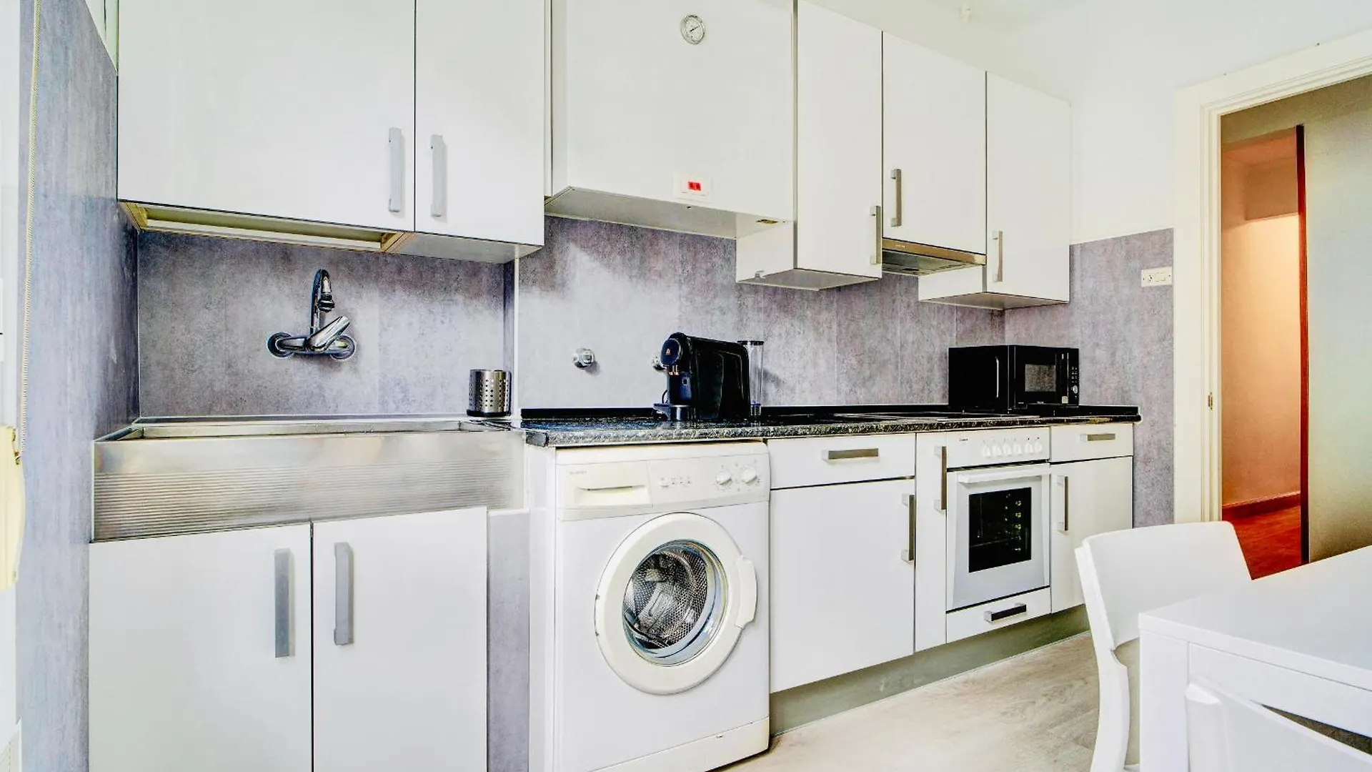 Apartamento Coqueto En Gros 圣塞瓦斯蒂安 0*,  西班牙