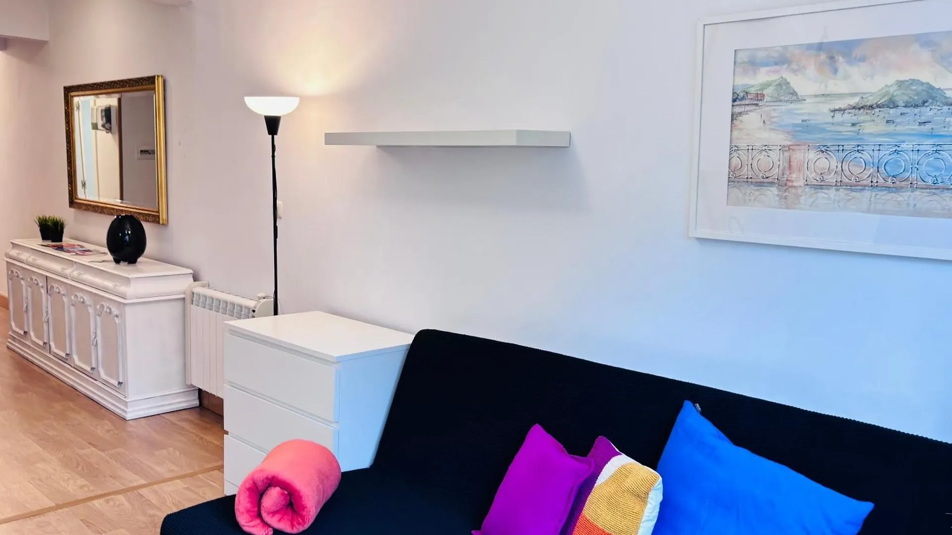 Apartamento Coqueto En Gros San Sebastian Spain